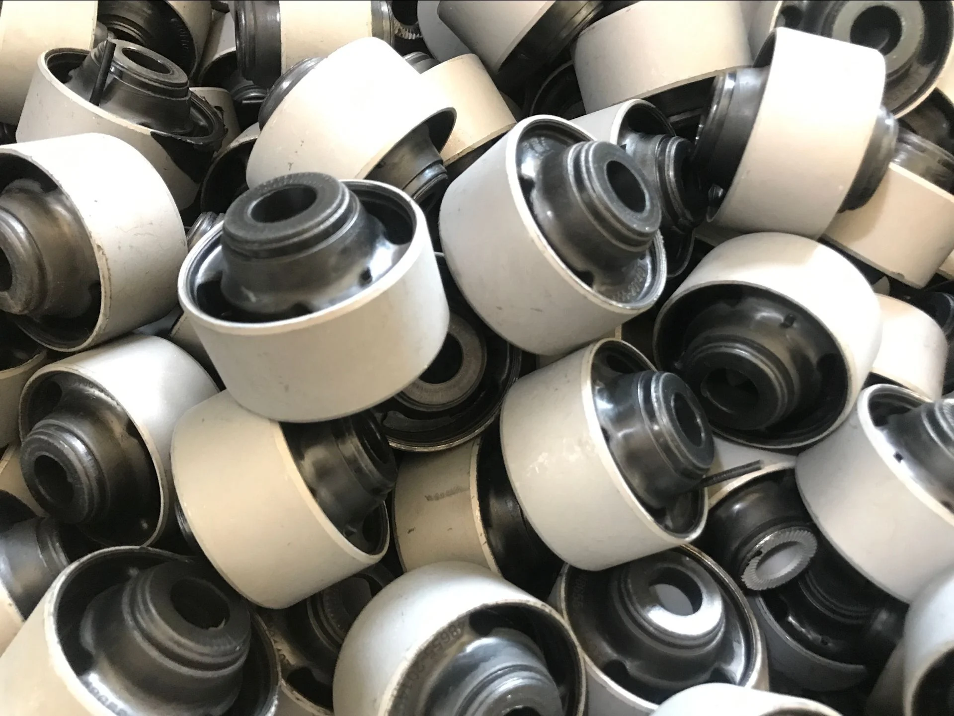 Suspension Bushing 48674-26040 GOM-2224 TSB-091 RU-2224 GOJ2224 MEM-82224 T444186 766528 For