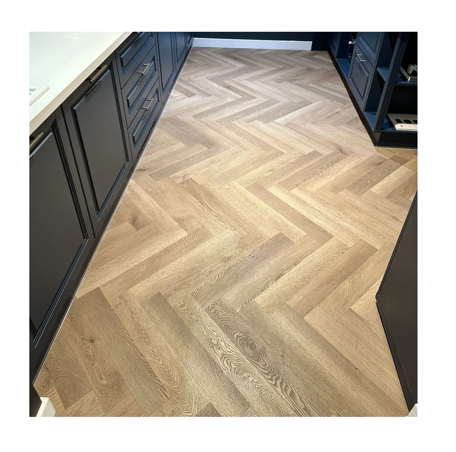 High Quality Waterproof Vinyl PVC Layer Composition Panel Interlocking Wood Flooring