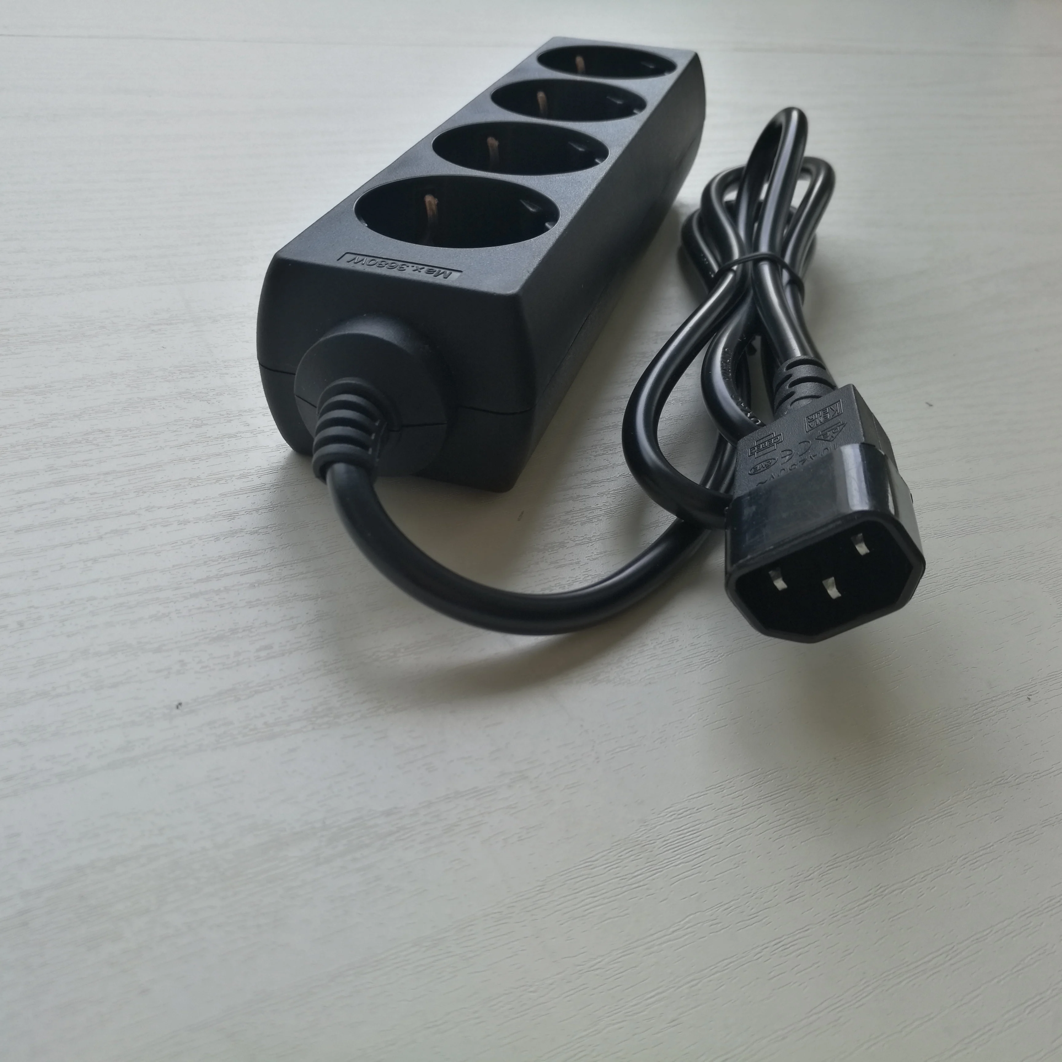 3 Ways Extension Schuko Socket with Children Protection IEC C14 Electrical Plug Power Strip Hot Sell European CE Black XIANGHE