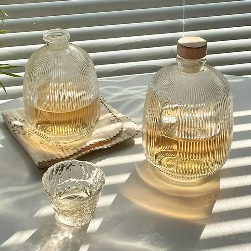 Wholesale High quality 375ml 500ml  Cold extraction glass bottle, sealed Fruit wine bottle, sweet wine coffee bottle