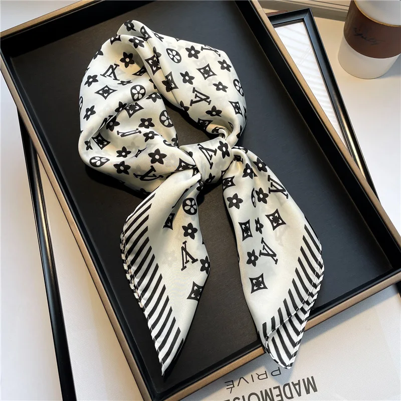 Luxury Square Fashion Designer Scarf Lightweight Wraps Hijab Scarf Silk Women Scarf