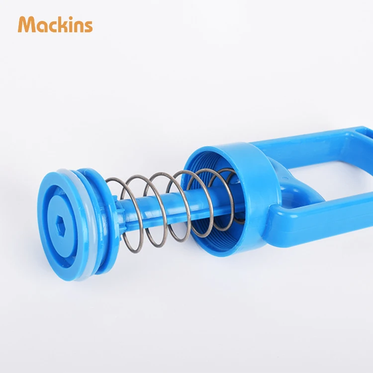 Animal rebreather piglet breathing assisted tool anti amniotic fluid choking device