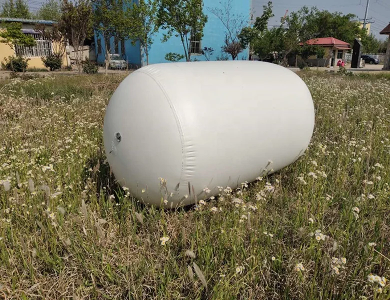 Inflatable dock bumpers ship fenders with different size and colors