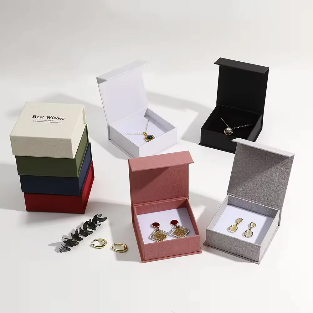 Luxury logo MOQ 50 PCS Wholesale Price Velvet Jewelry Box Packaging Jewelry Box Set Packaging White Jewelry Boxes