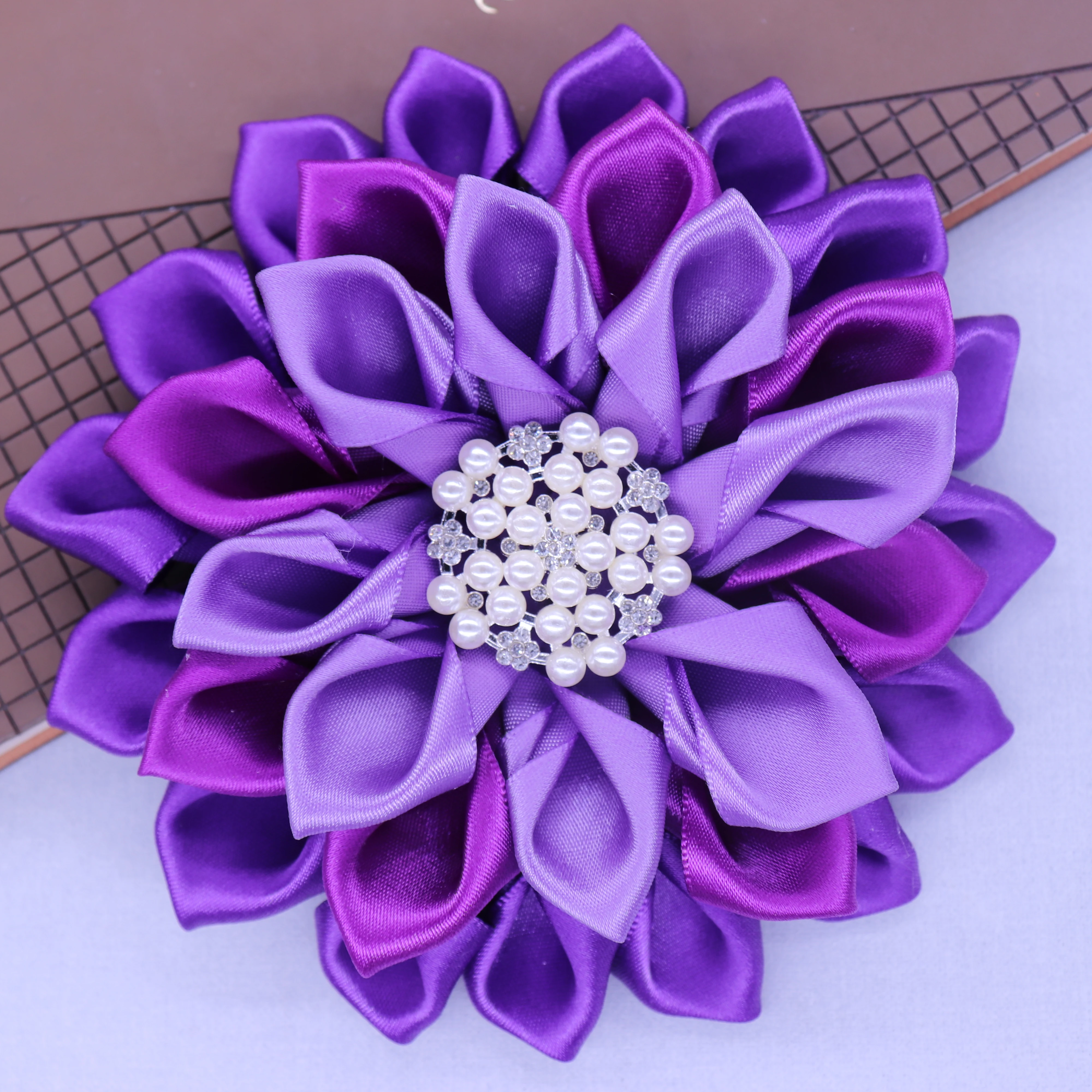 April New Arrival Polyester Large Women Brooches Gradient Purple Violet Corsage Fortitude Sorority Delta Brooch