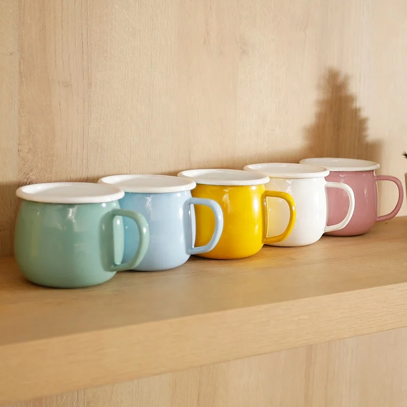 Wholesale high quality 420ml christmas theme travel blank enamel coffee mugs with hollow hand grip