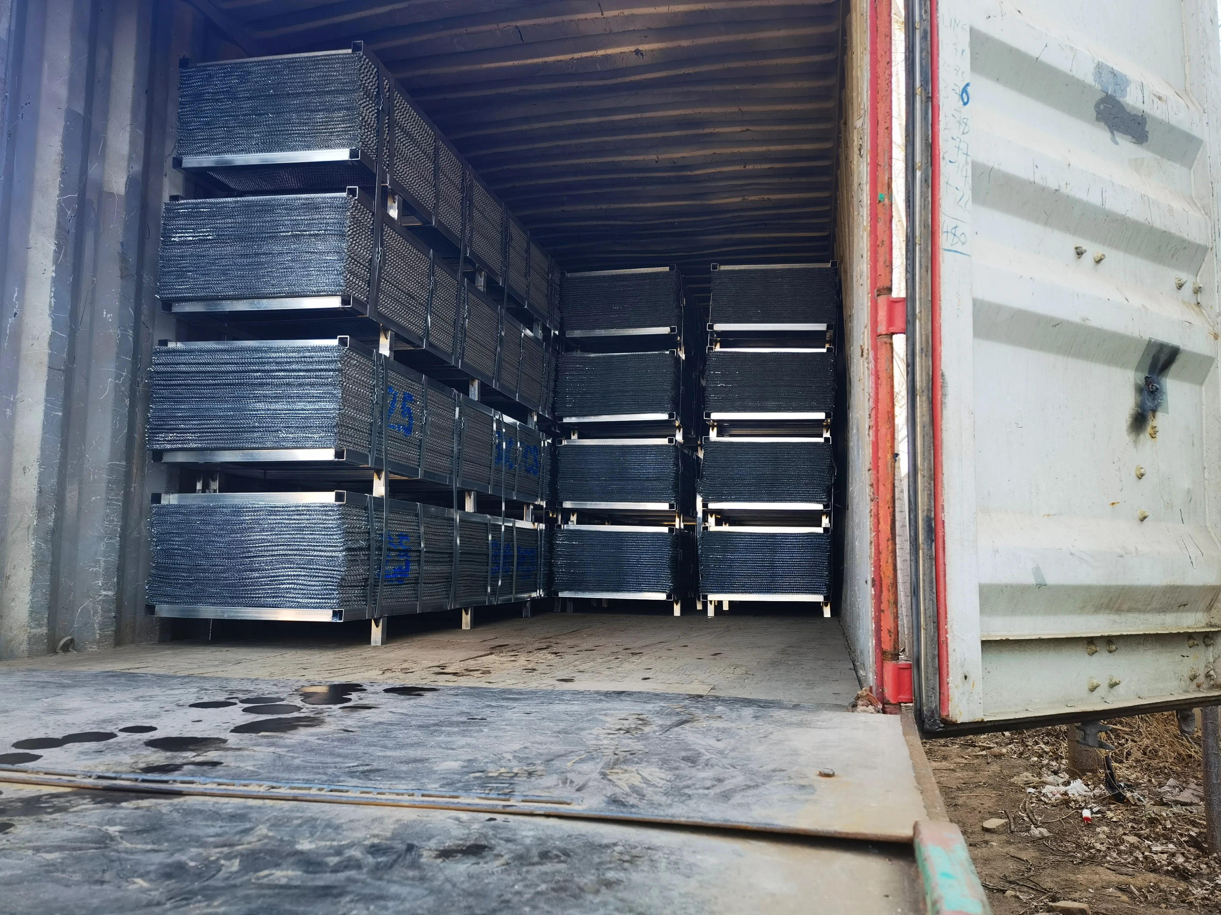 Factory Sale  Steel Materials 1.75lbs/2.5lbs/3.4lbs Expanded Metal Lath Diamond Mesh Lath Coated Perforated Apartments