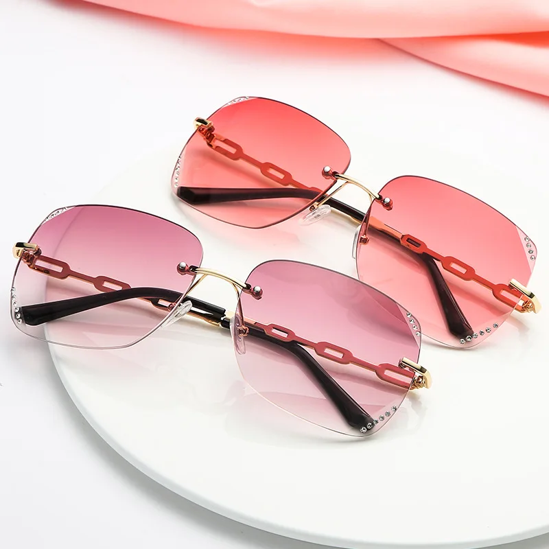 2024 New Arrival Glasses Fashion Frameless Sunglasses Female Star Style Trimmed Diamond-rimmed Glasses Sunglasses Women