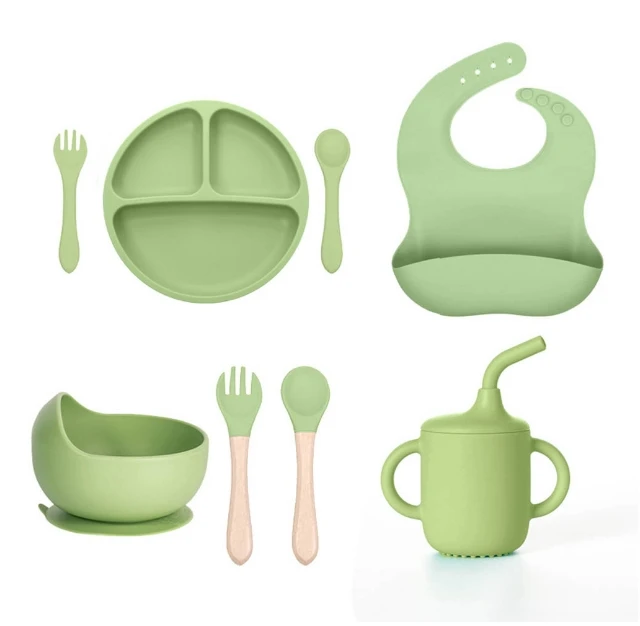 Toddler Tableware Newborn Gift Set Drinking Cup Placemat Bib Kids Feeding Set Suction Silicone Baby Bowl Plate with Spoon Fork