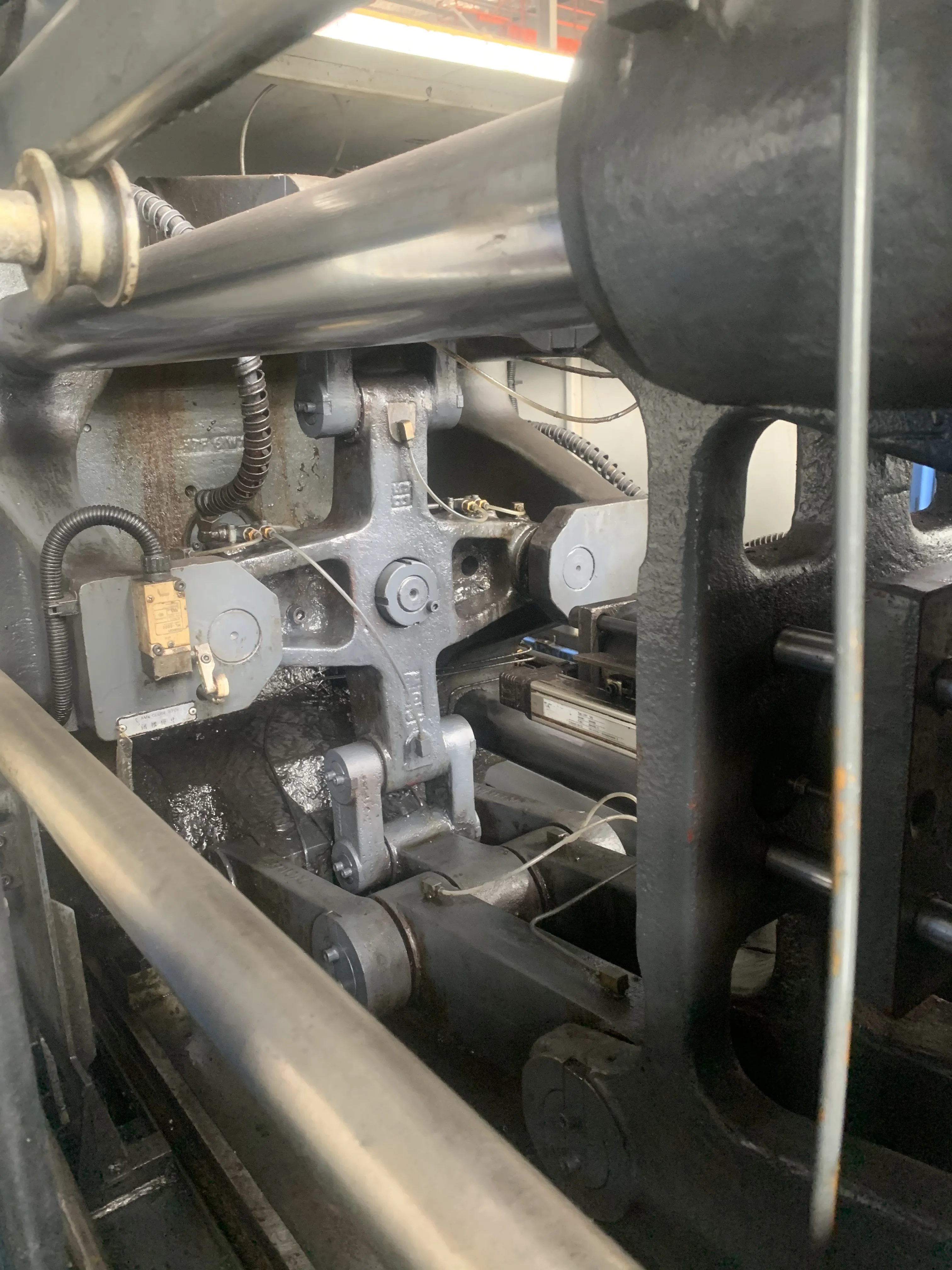 Used HAITIAN Mars MA1600 Injection Molding Machine With Motor