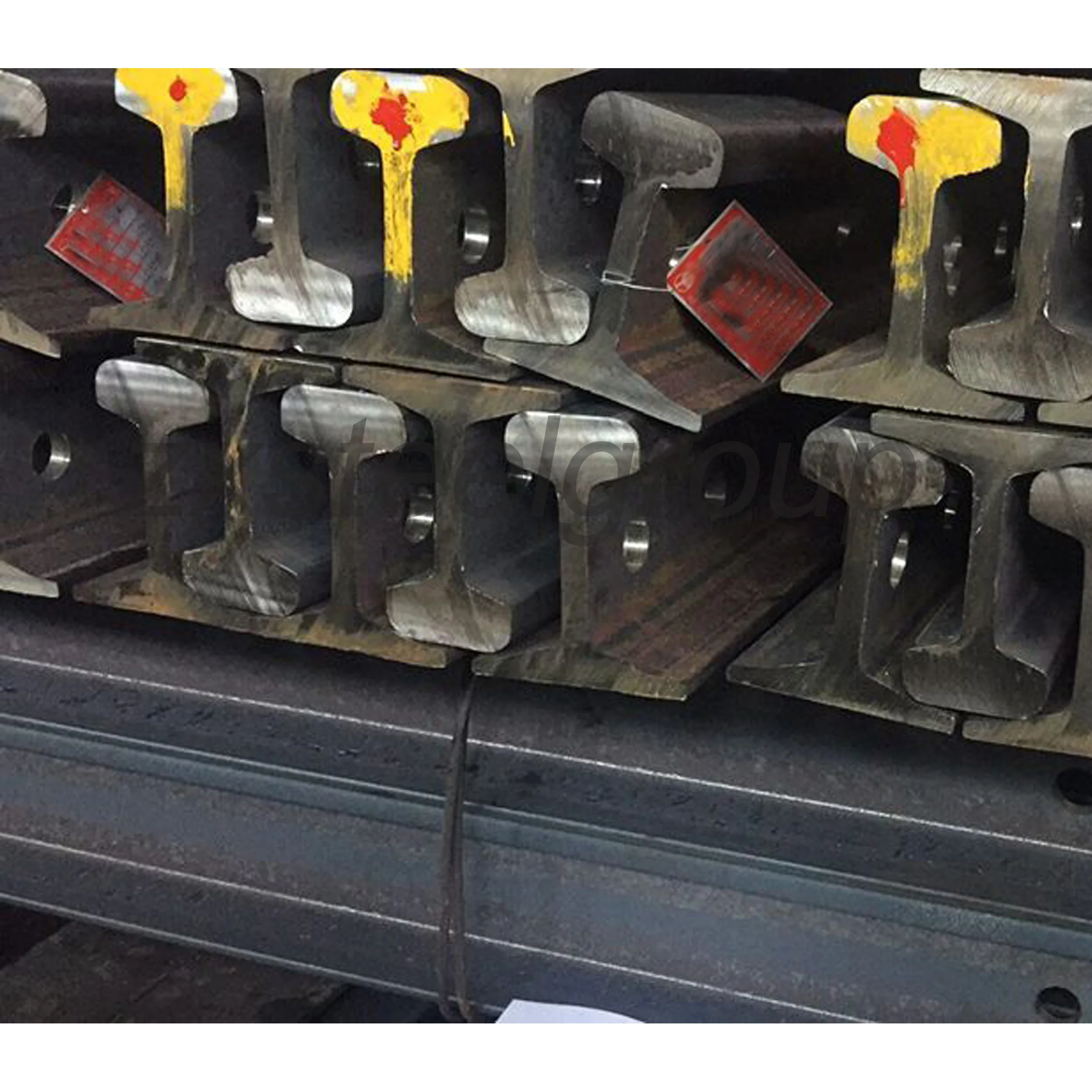 China Customized UIC54 railway rails factory direct sale uic54 heavy steel rail