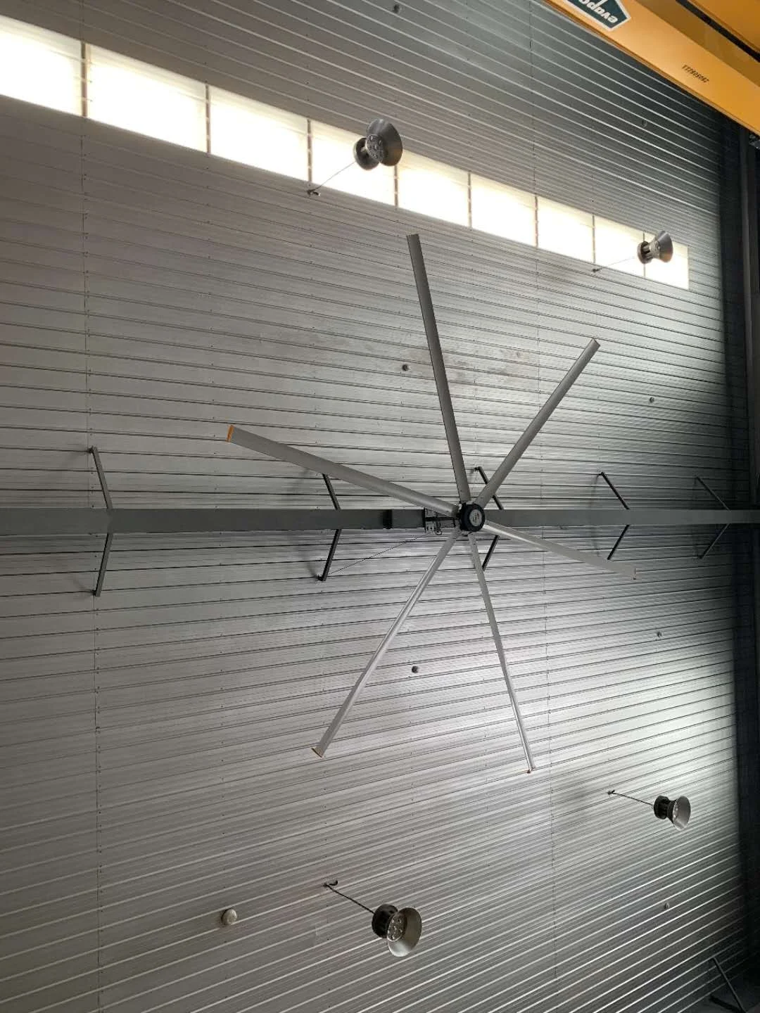 
24ft/7.3m HVLS Industrial Large Ceiling Fan with direct drive PMSM Motor 