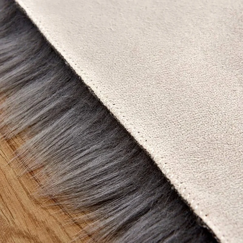 CF Custom Decorative Love Heart Shaped Shagy Fluffy Plush Bedroom Door Carpet Floor Faux Sheepskin Fur Area Rugs For Living Room