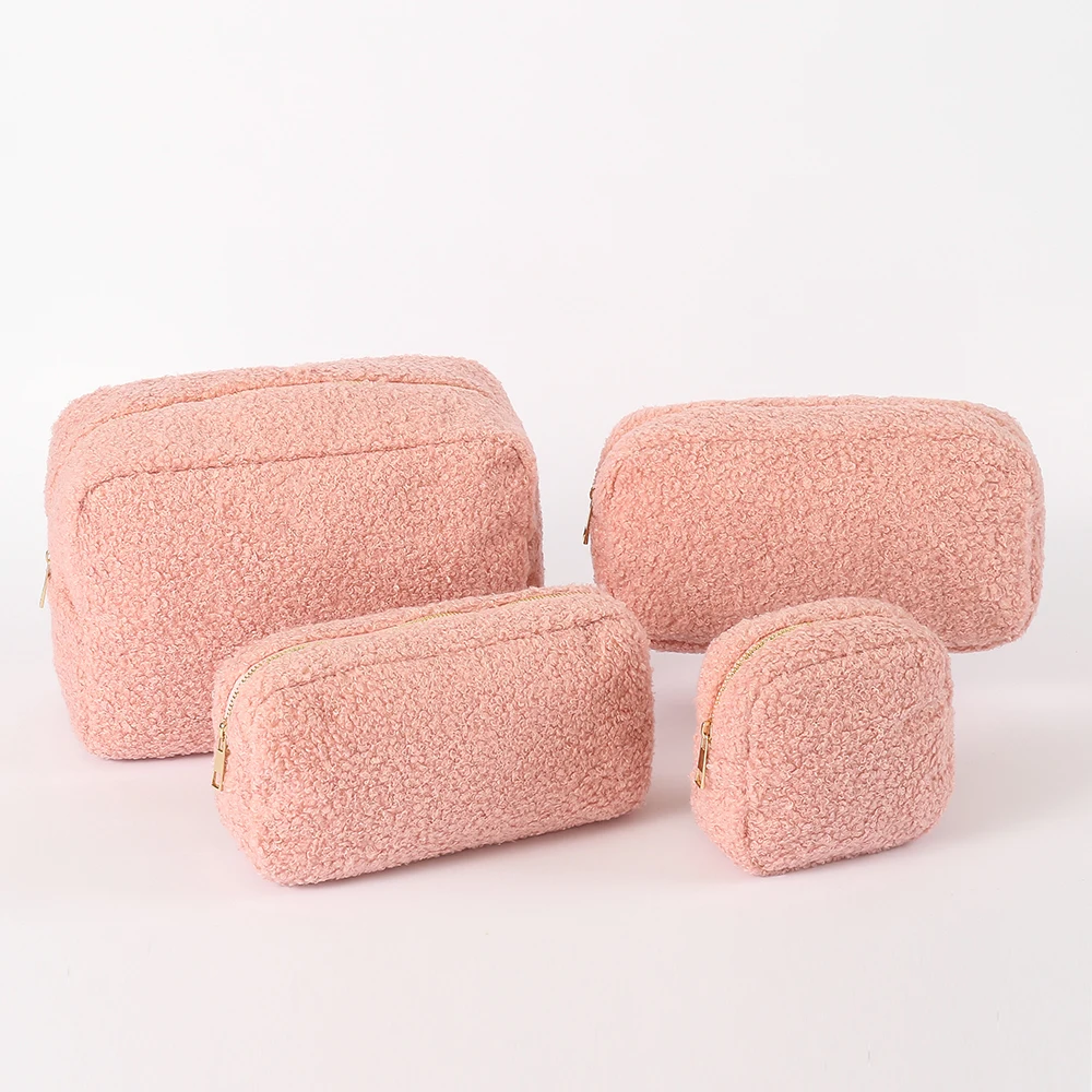 Low MOQ Durable Warm Soft Fluff Puffy Fuzzy Candy Colorful Women Bridesmaid Makeup Pouch Sherpa Makeup Bag Teddy Cosmetic Bag