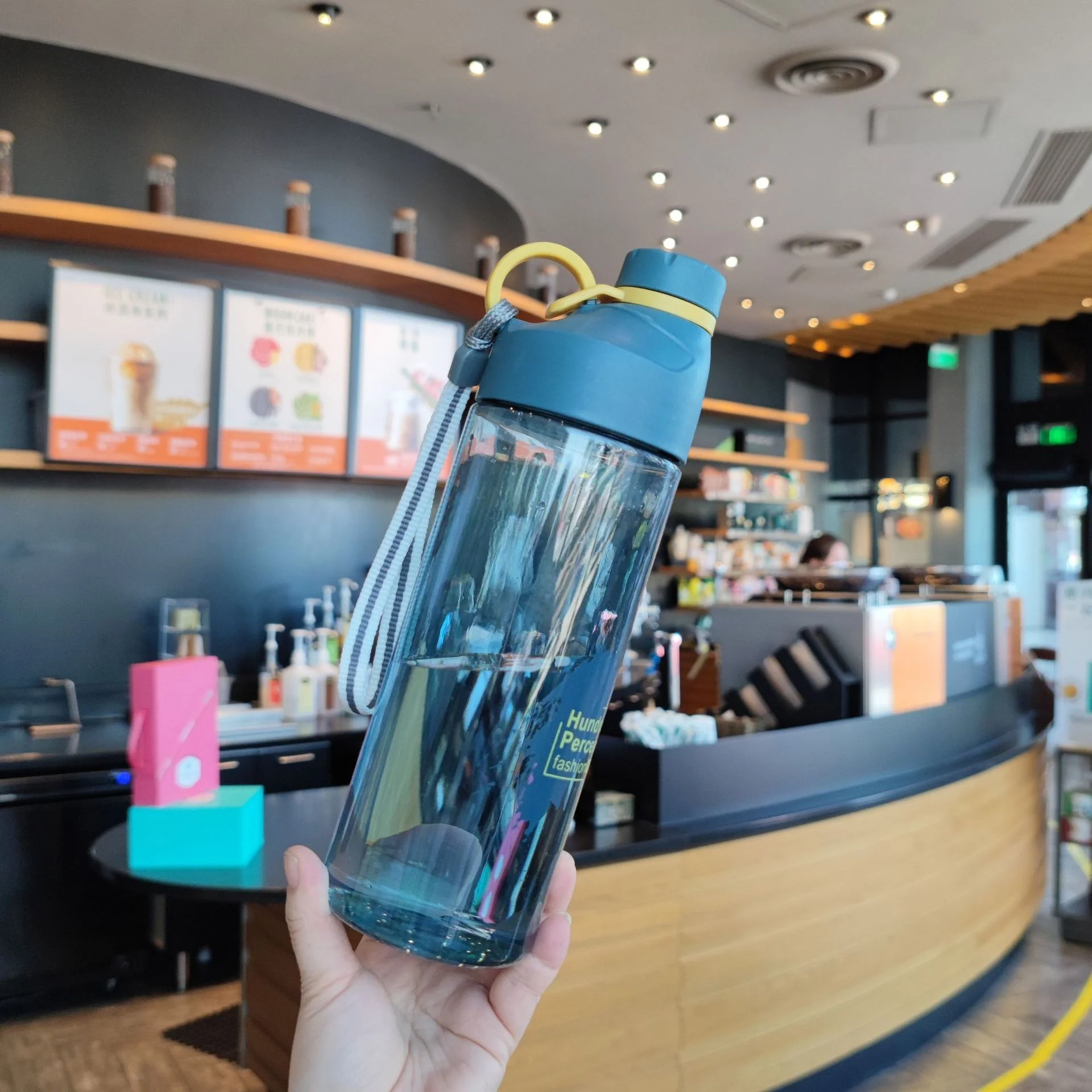 Lower Price Personal Custom Logo Plastic Sport Drinking Water Bottles With Lid