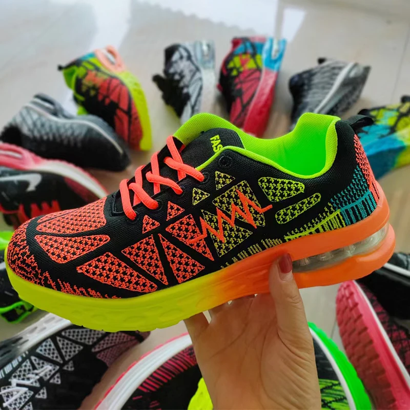  New fashion Fly knit sports shoes men sneakers With Running Casual Sports Men used