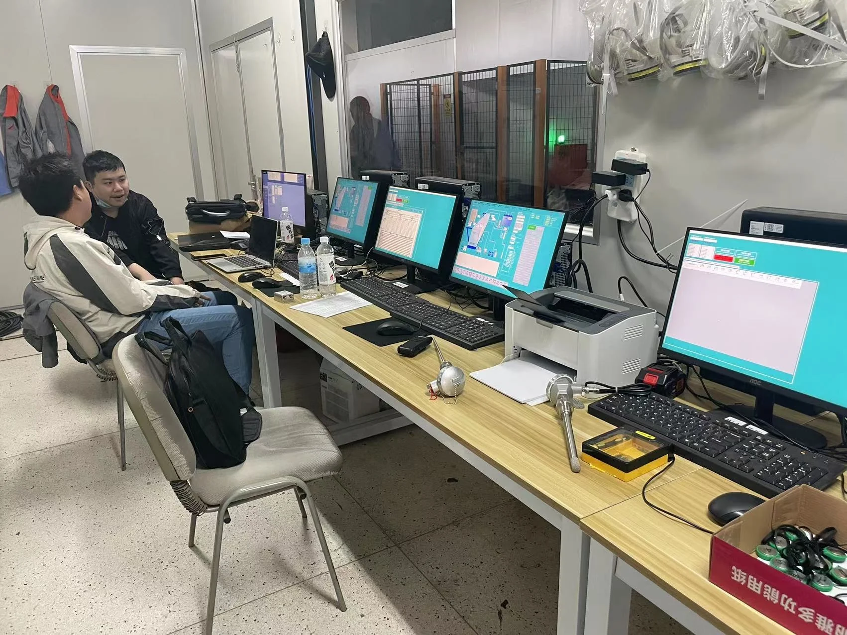 Stainless Steel Automatic 4m3 EO Gas Steam Fumigation Sterilizer Container Machine For Medical Gears Gloves