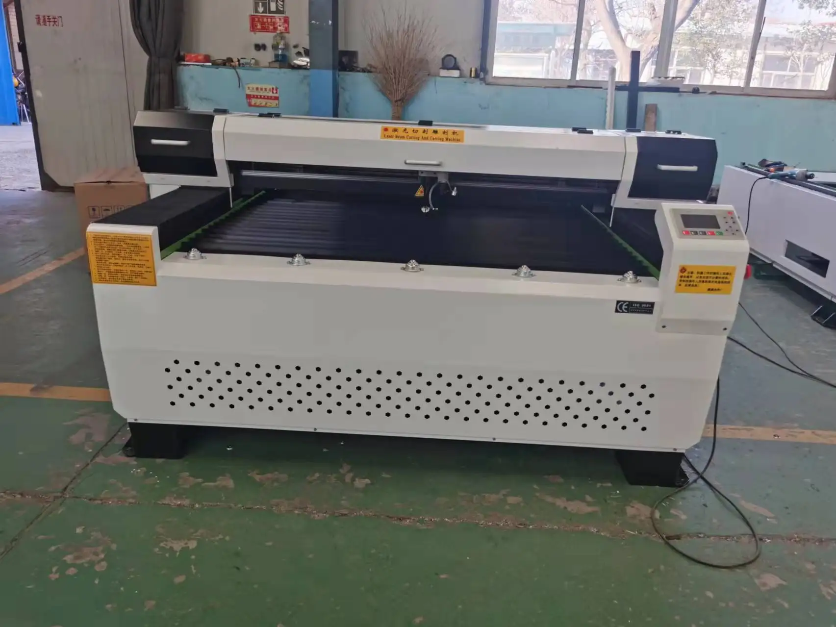 300w 600w Co2 Laser Machine 1325 with Autofocus