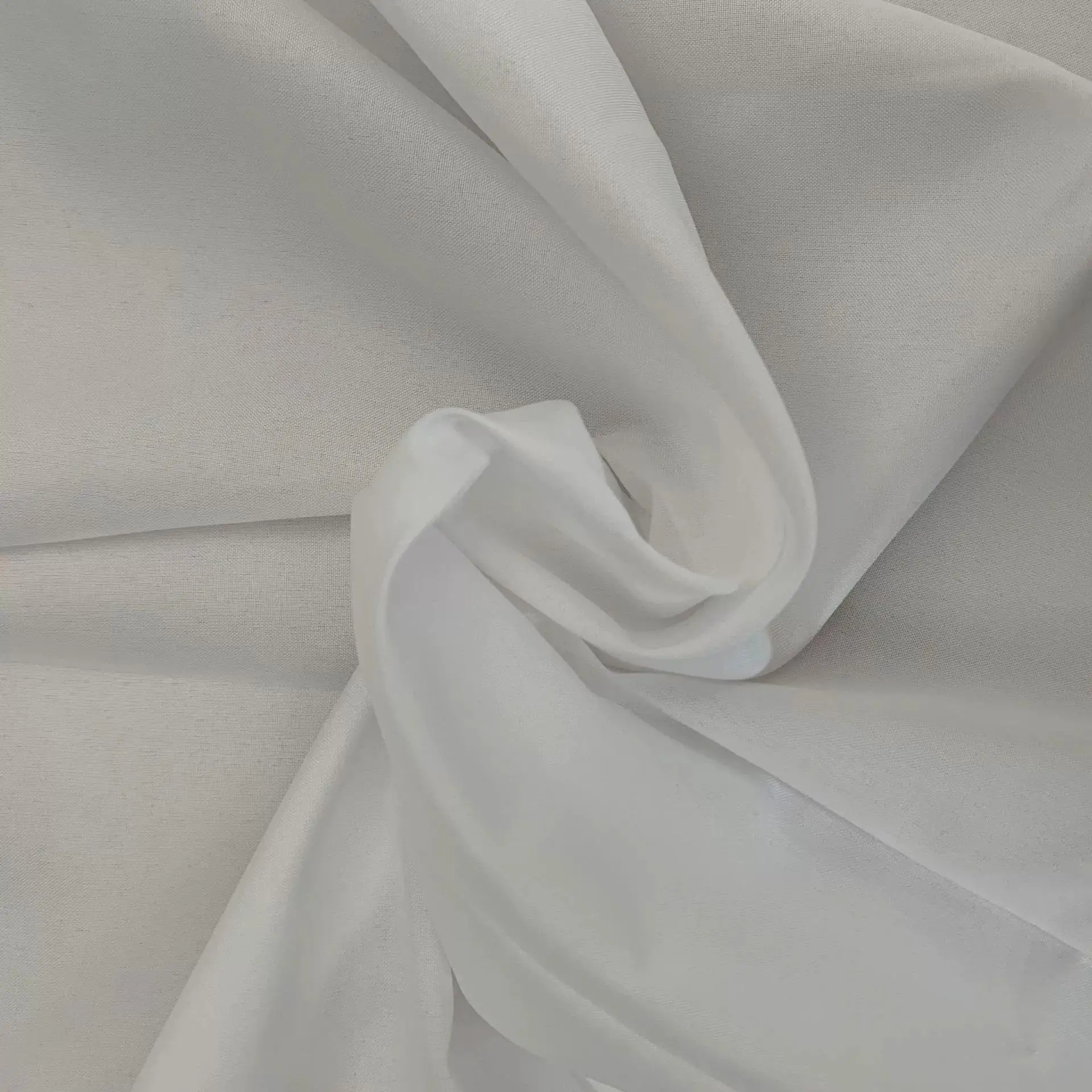 Custom new style 100% Polyester Taffeta White Clothing Fabric Lining Fabric For Cloth