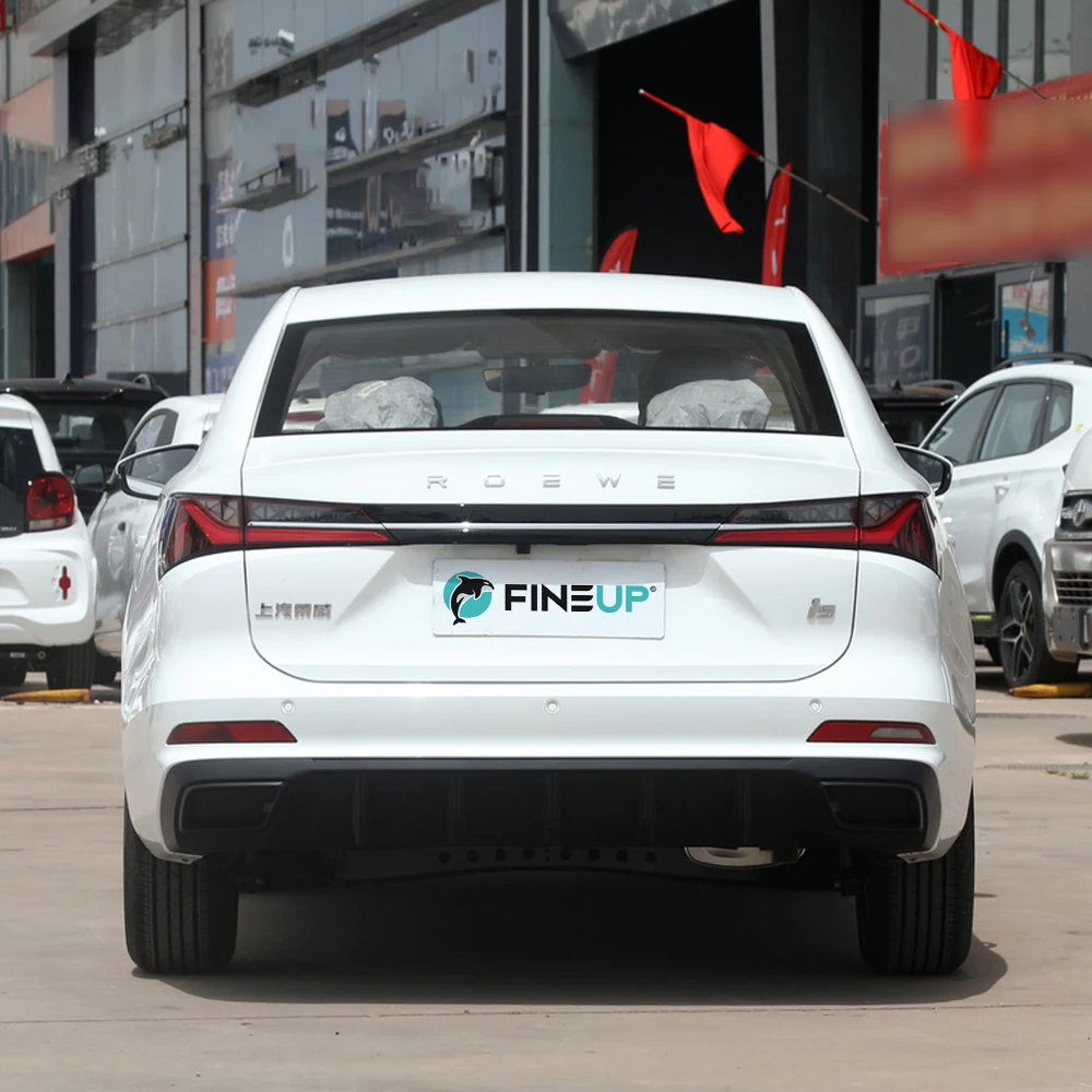 Roewe i5 2023 1.5L ручной работы на бензине семейный седан отличный двойной экран большое предложение бензиновые автомобили