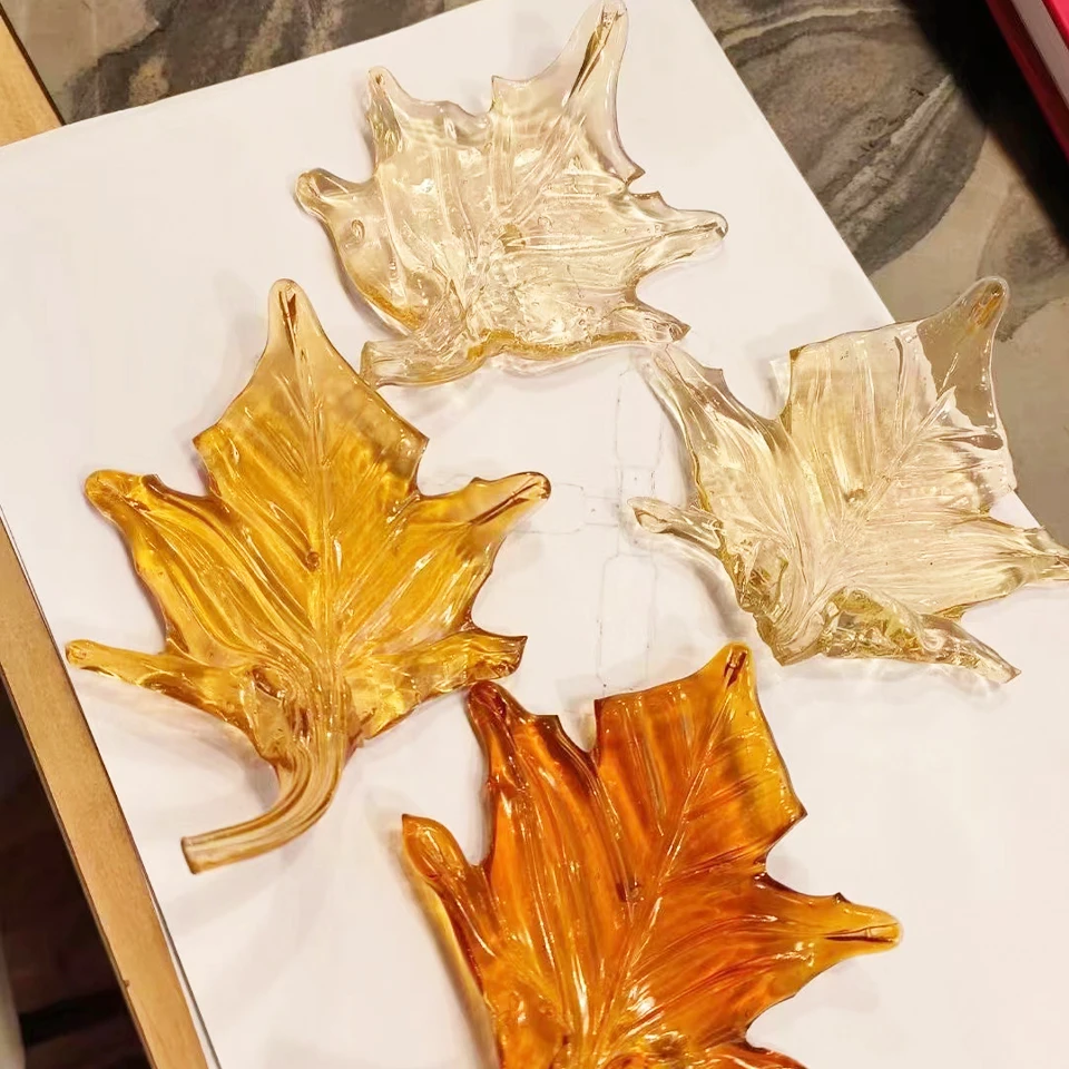 Hotsale Decor Transparent Leaf Shape Lobby Villa Hotel Purple Yellow Chandelier Murano Glass for Project case Custom
