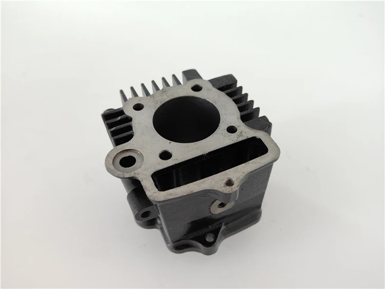 C90 Master 3 Cylinder Motorcycle Engines Block Motorcycle Cylinder