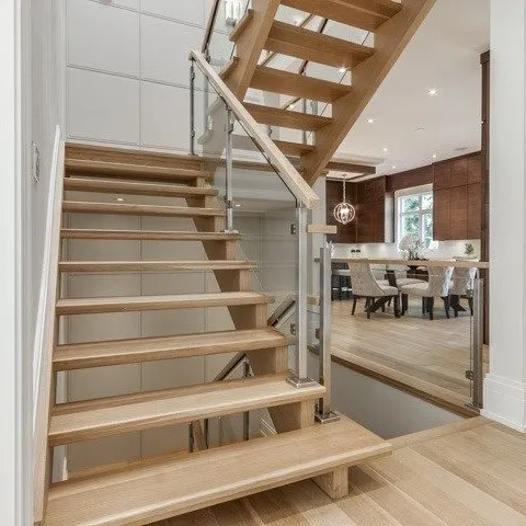 Staircase for Wooden Treads And 12mm tempered  Glass Railing of  Stringer  Stair