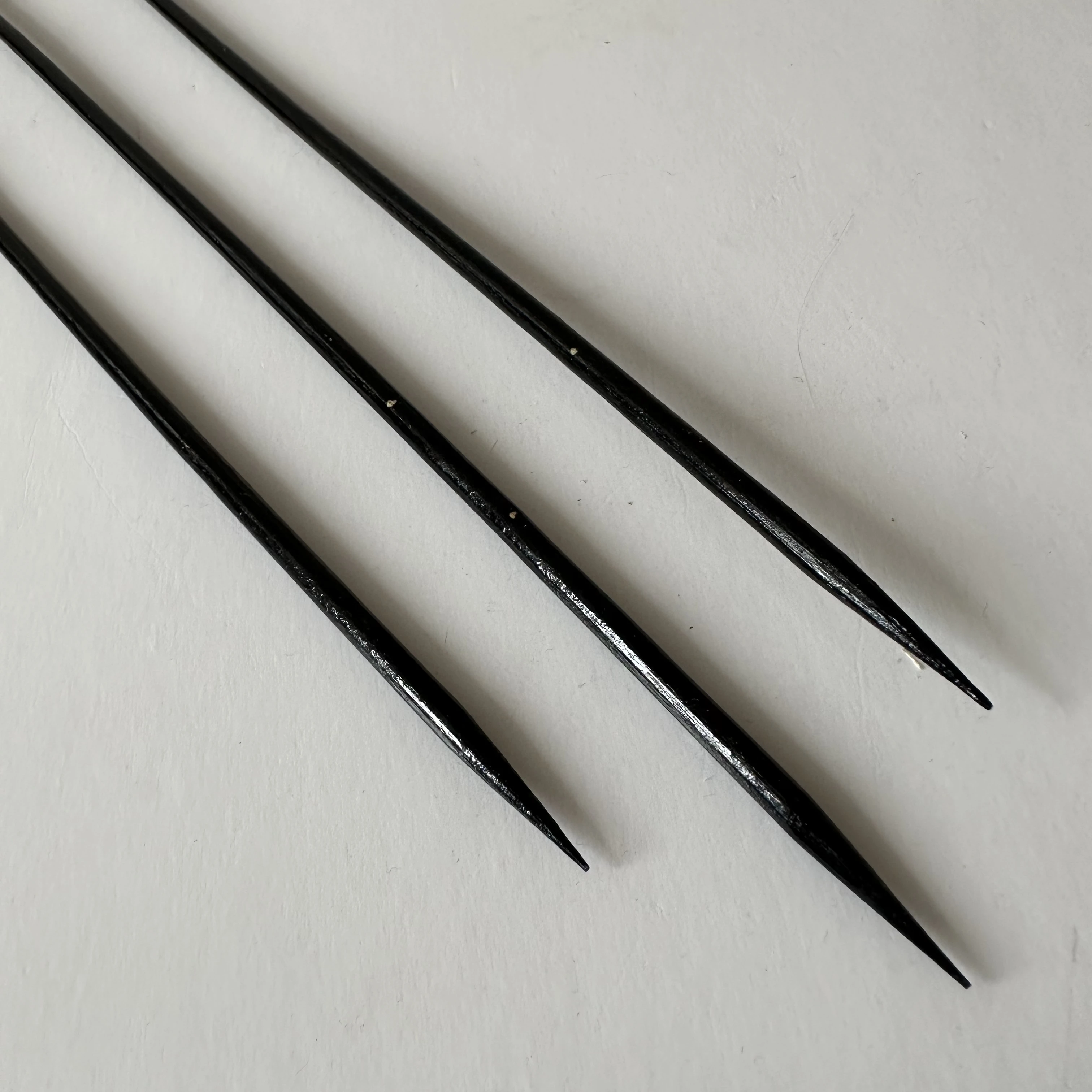 4mm/5mm/6mm diameter waxed dyed color long bamboo sticks for flowers supporting