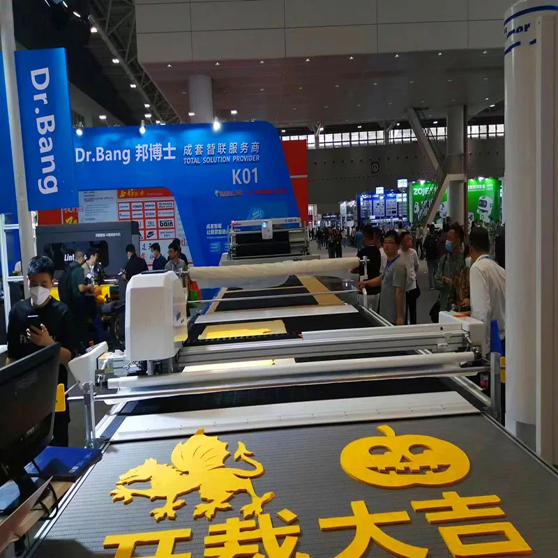 Sell Well leather garment PU jacket flocking cloth Muti-lay fabric insole  CNC cutting machine