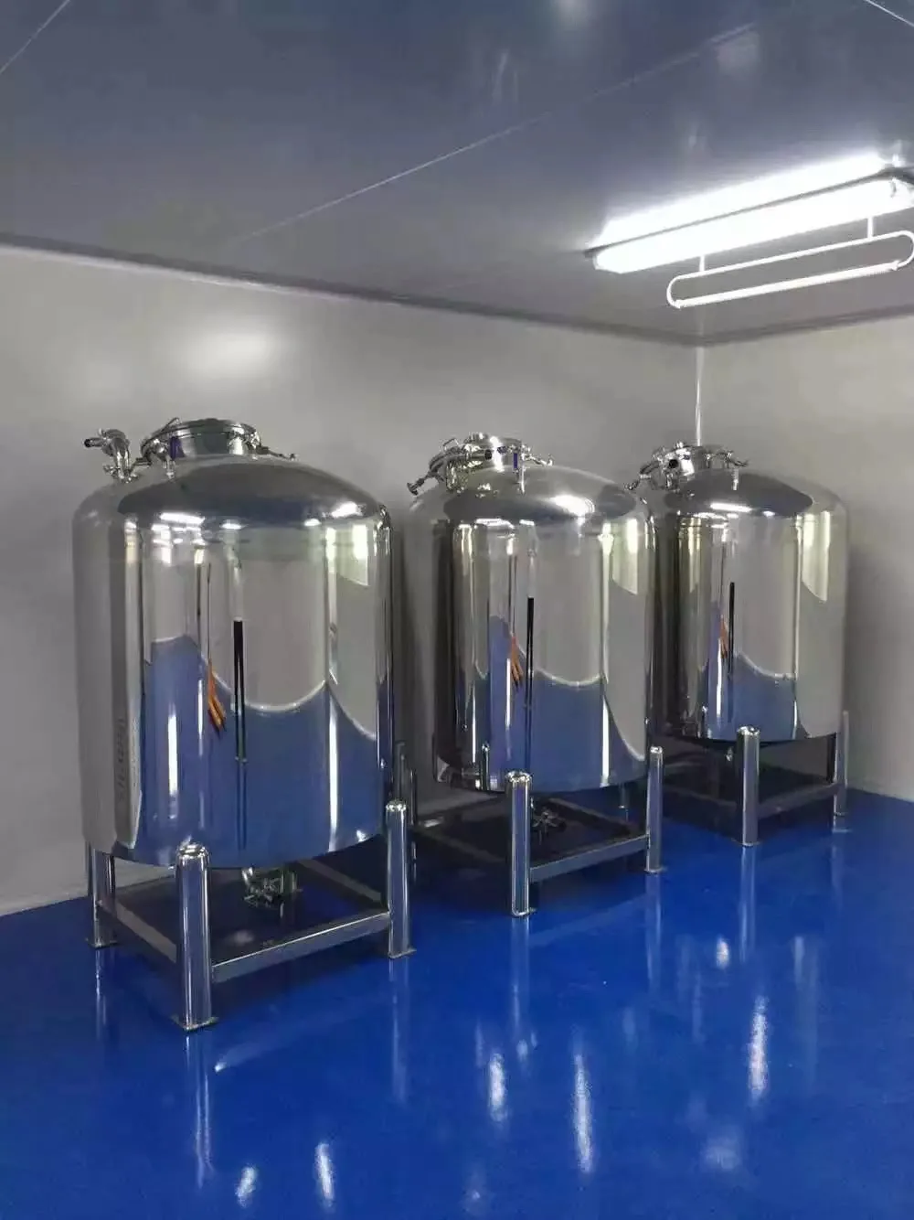 High quality sealed cosmetic storage tank, stainless steel cosmetic water liquid storage tank