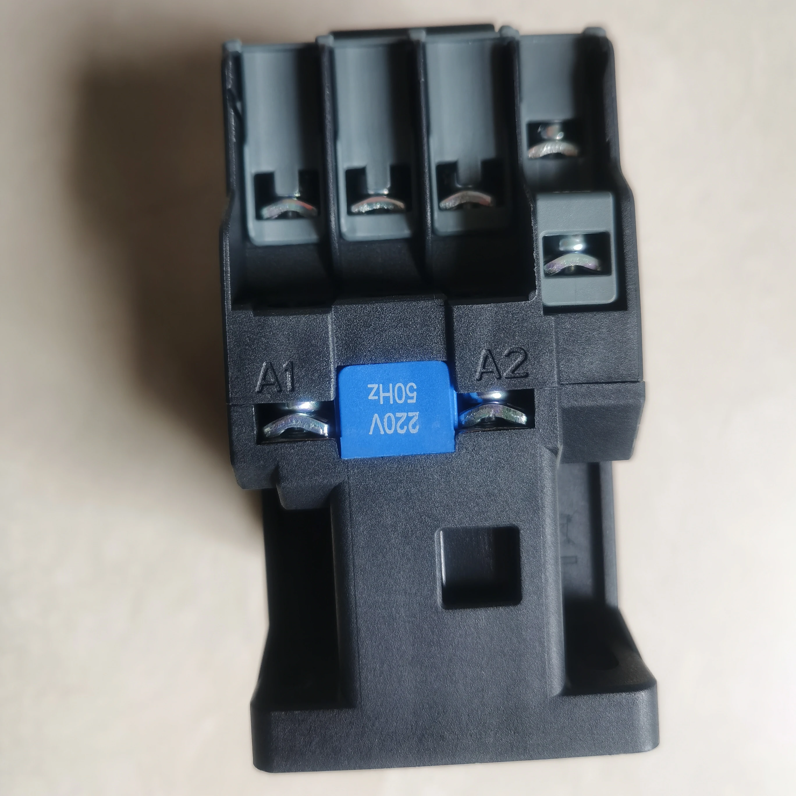 CHNTMolded case circuit breaker
