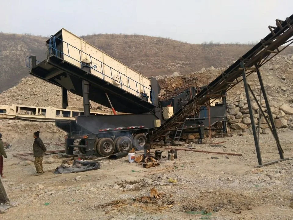 lo mas vendido 2024 most sold zhengzhou Portable diesel small mobile hammer mill crusher for stone crushing plant