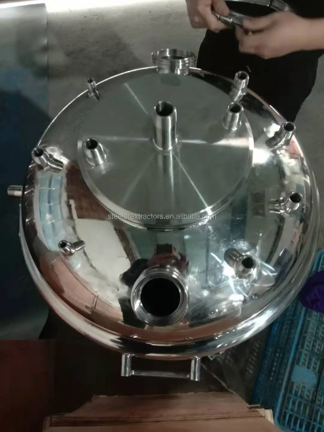 jacketed tank with filter plate and  rack