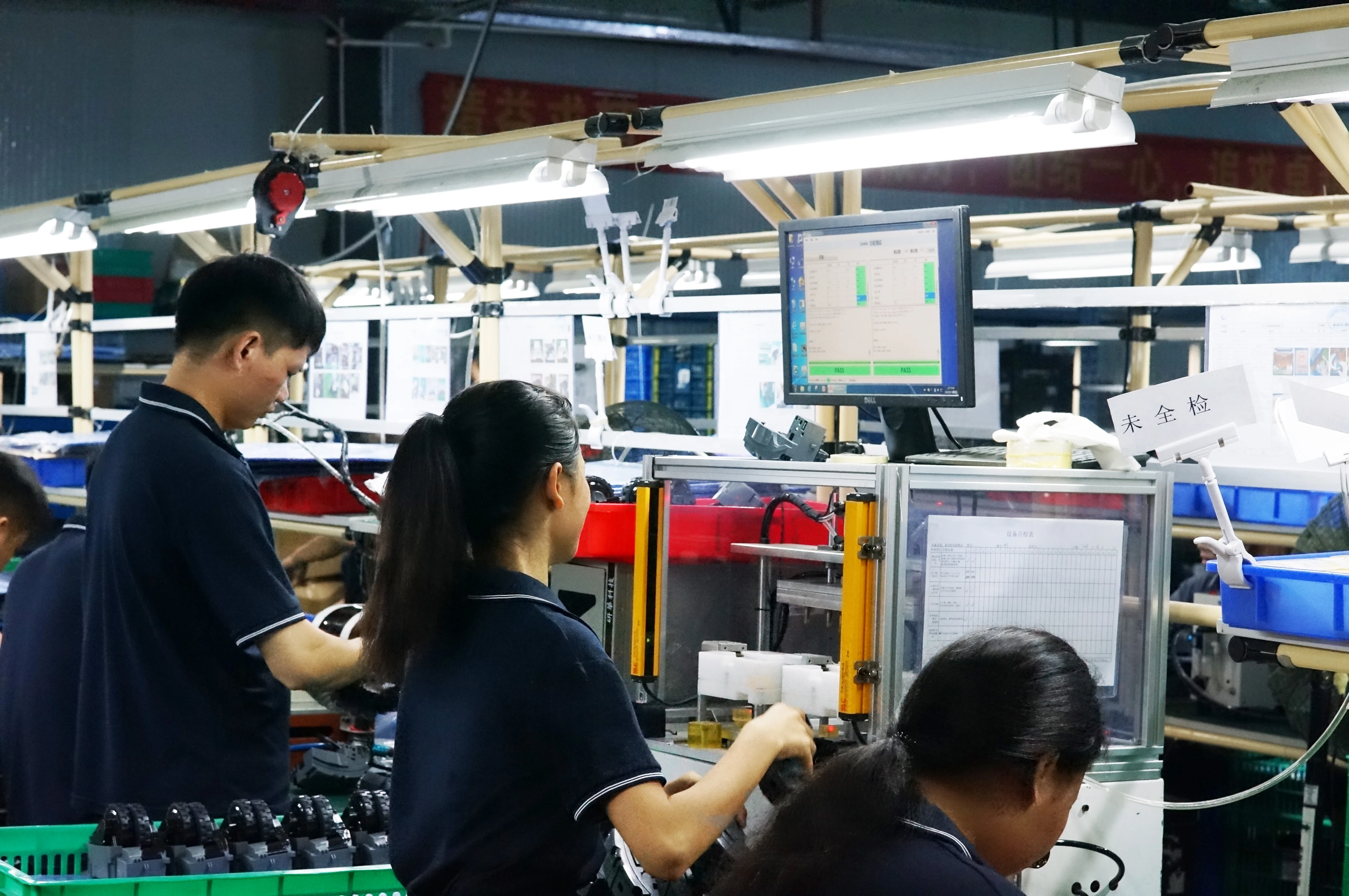 China Shenzhen Factory OEM ODM Custom Plastic Injection Mould High Precision Phone Case Mould