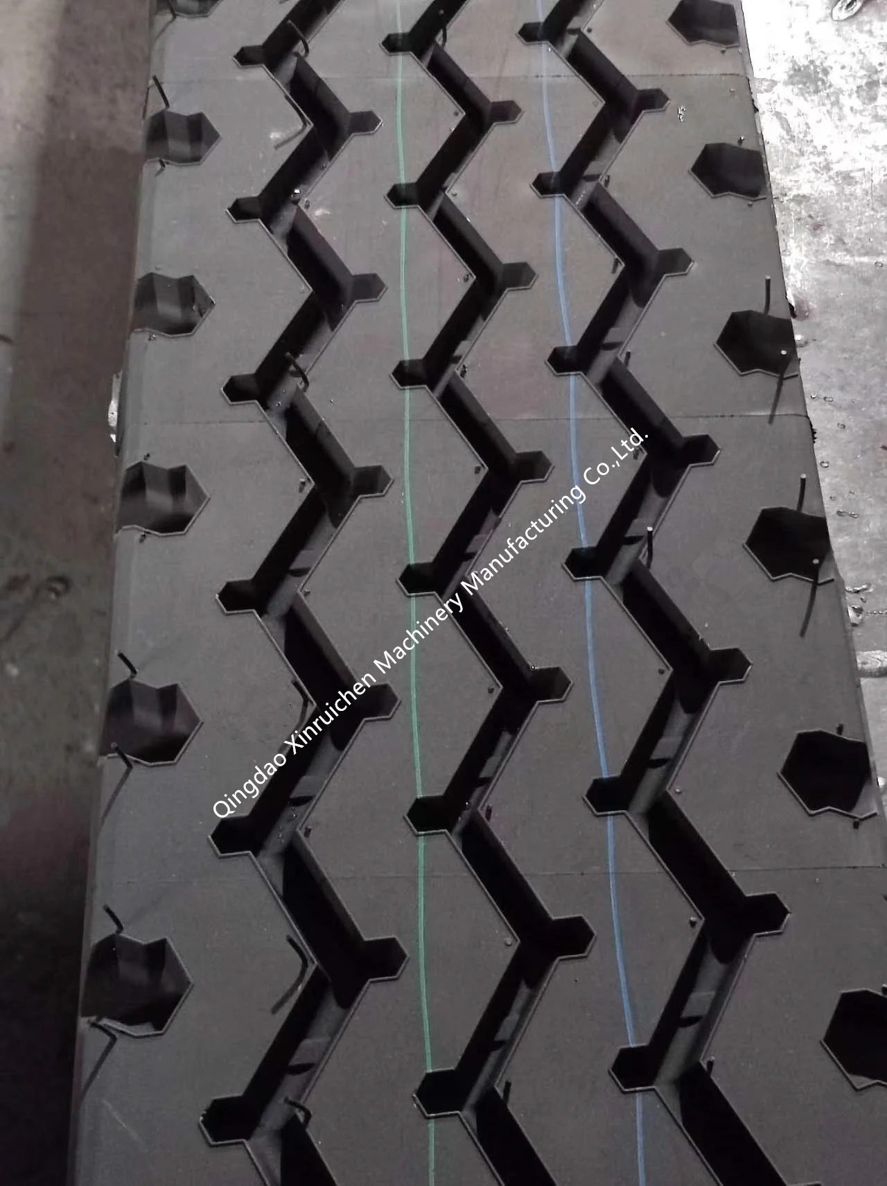 Tire Retreading Tread Rubber-Wave Pattern--Grooved Rubber Tread for Retread