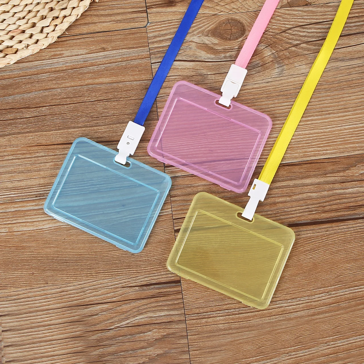 DAQIDO Hot Selling Permit Visa Work Card holder,Custom Business Plastic Name Credit Id Card Holder