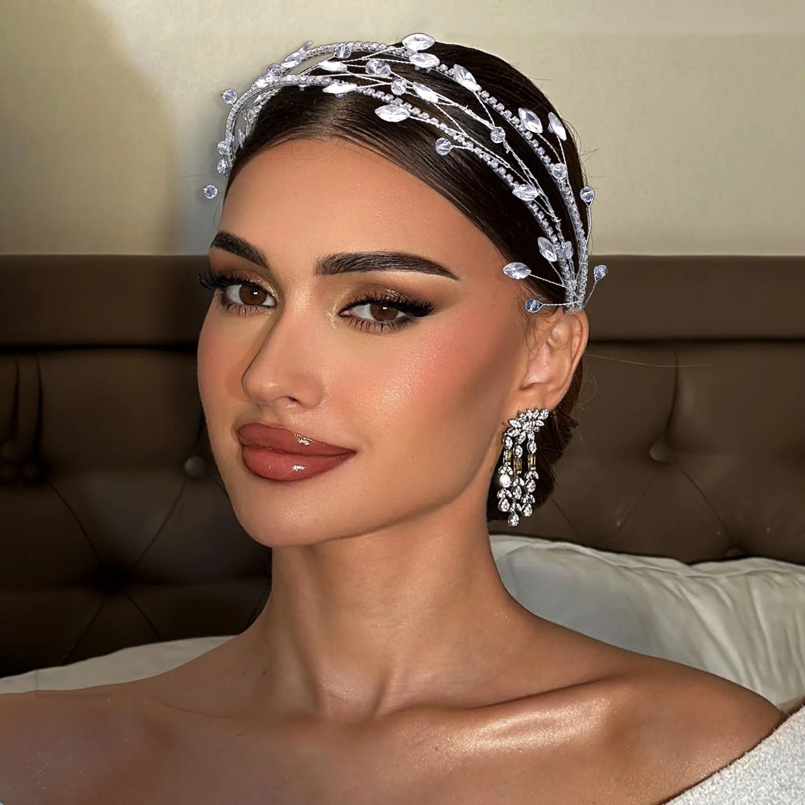 Luxury Crystal Wedding Dress Accessories Shiny Rhinestone Pearl Wedding Hair Clasp For Brides