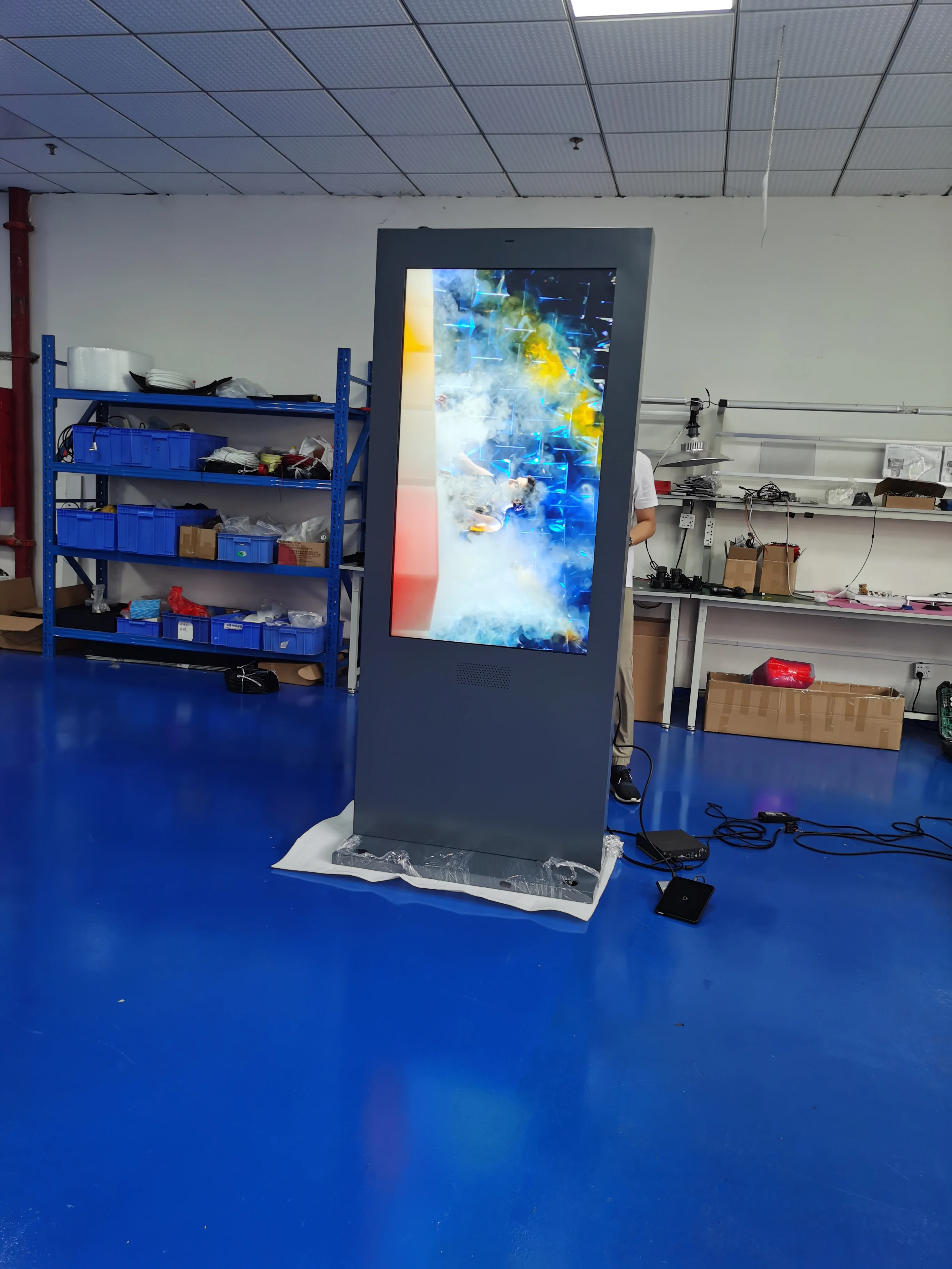 65 Inch Touch Screen LCD Menu Boards Advertising Totem Kiosk CMS Software Outdoor Waterproof LCD Digital Signage and Displays