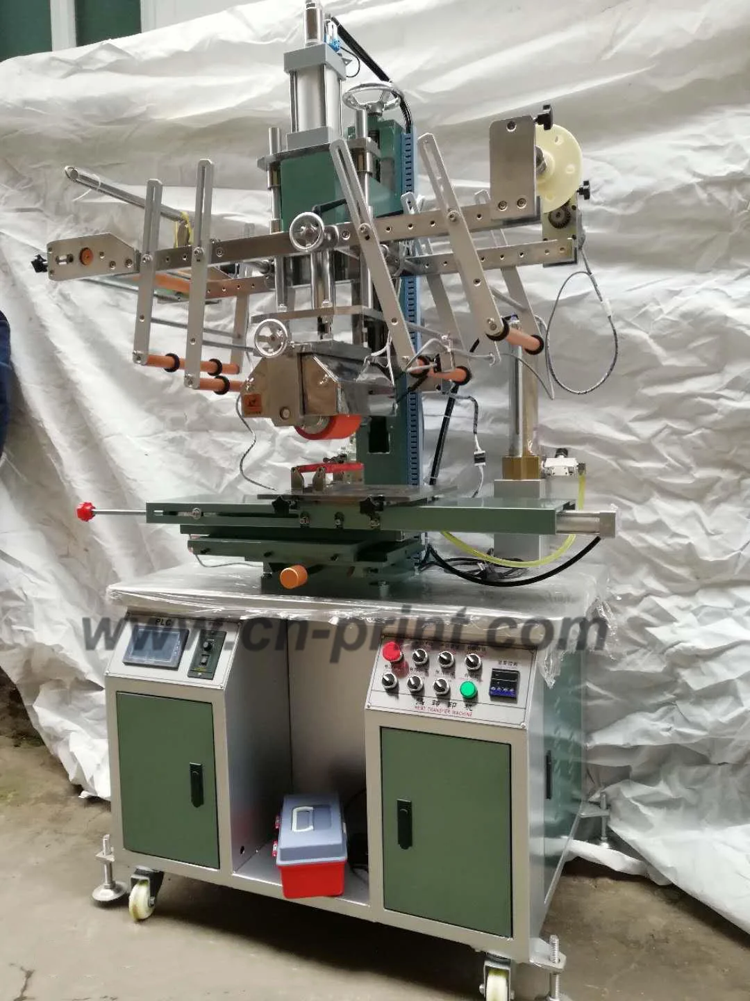 New Designed PLC Touch Screen Heat Transfer Machine for Round Bottles, Glass Bottle and Plastic Bottle