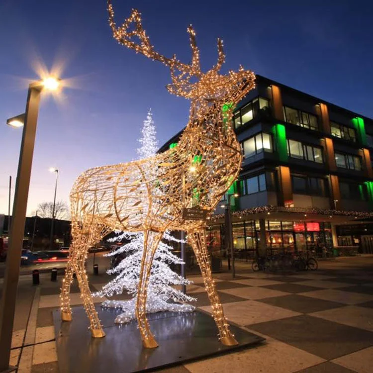 Manufactured 3D Led 4m Giant Warm White Pre-Lit Reindeer Motif Light Christmas Decor