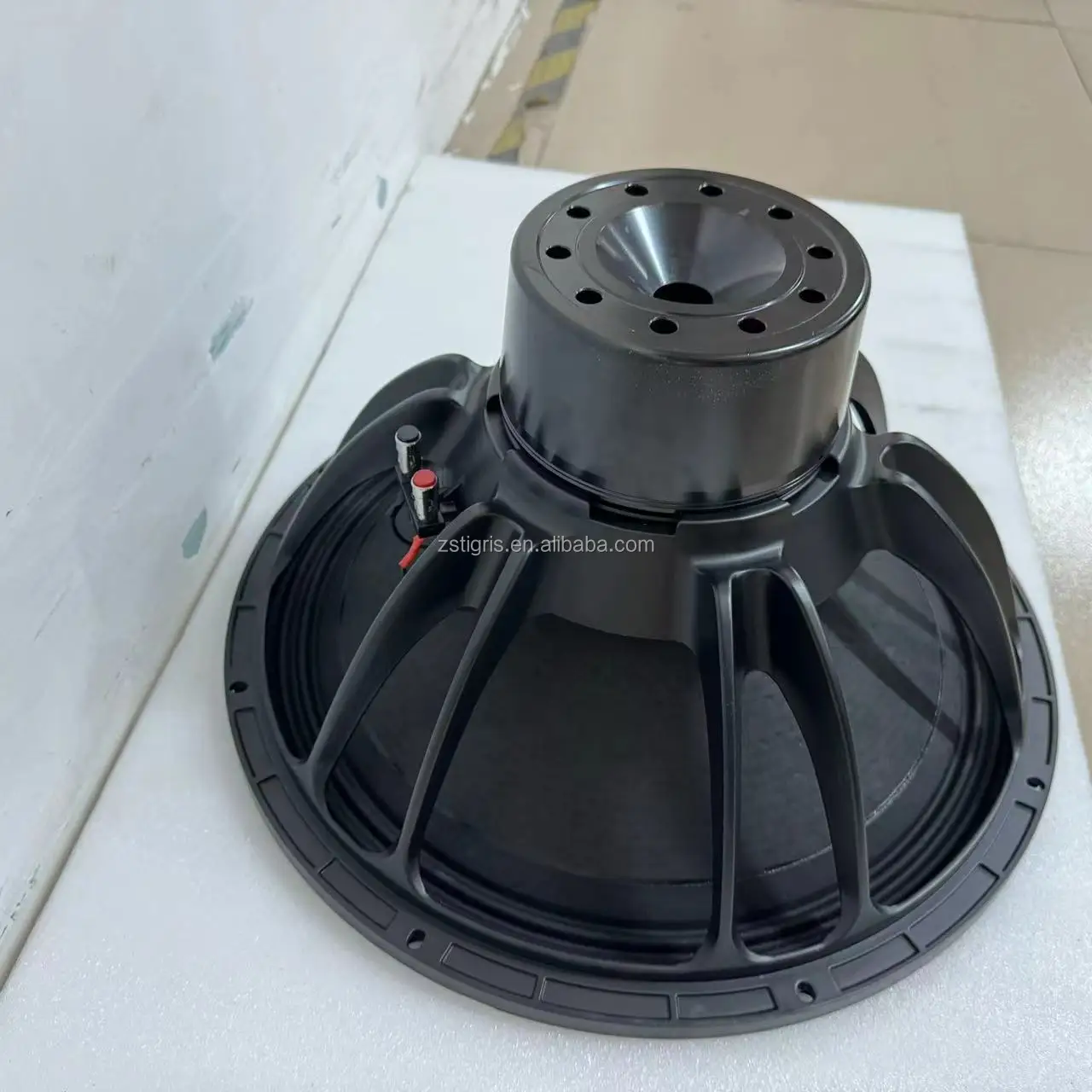 18DS115 b и c18 дюймов сабвуфер 8 ohmes 3400 Вт мощный динамик для сцены