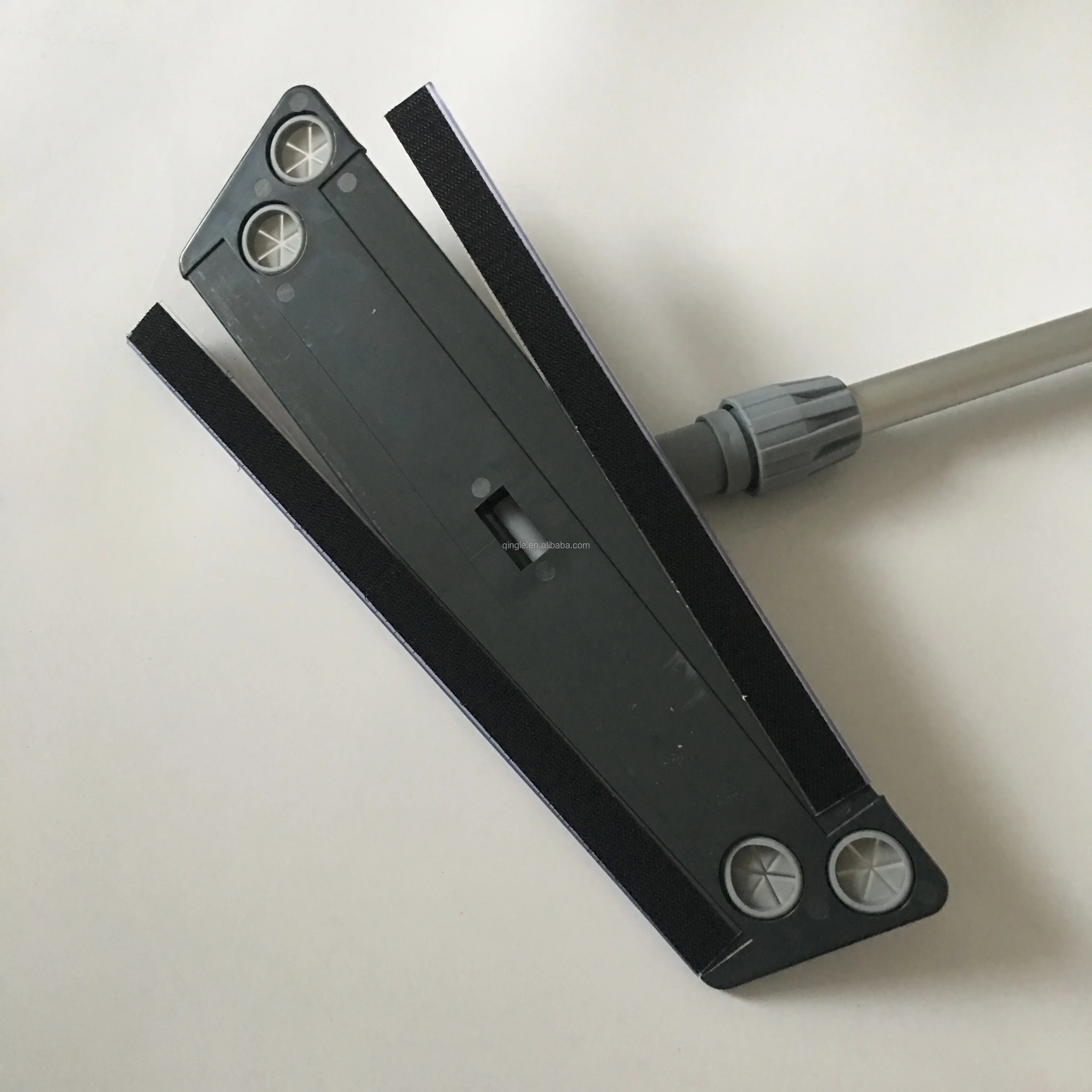 Qingle Industrial Spray Mop Professional Cleaning  Microfiber Flat Mop with Spray Pole  Aluminum Handle for Floor