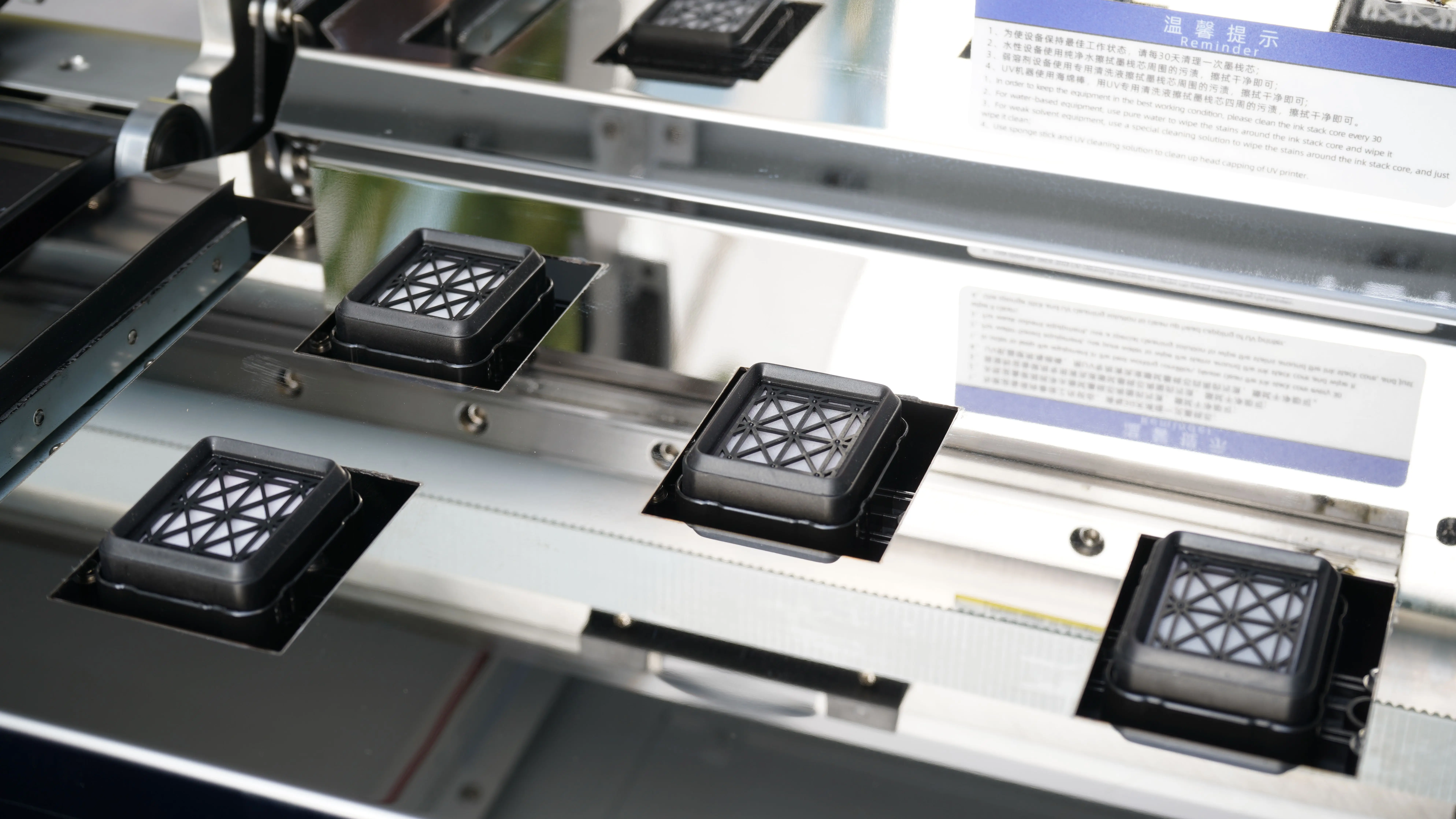 High Speed 1800mm Inkjet Printers 4 Heads Eps i3200-E1 Eco Solvent Printer Printing Machine