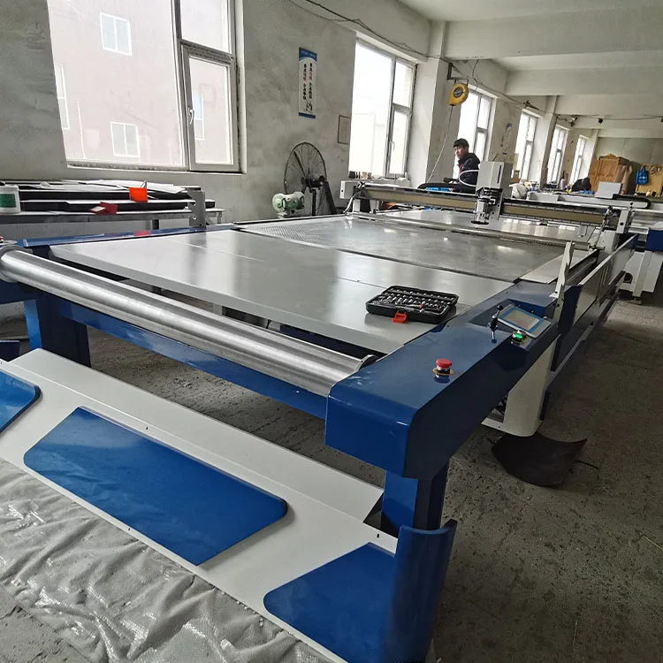 digital flatbed honeycomb vaccum table printed fabric cutting plotter machine with oscillating knife