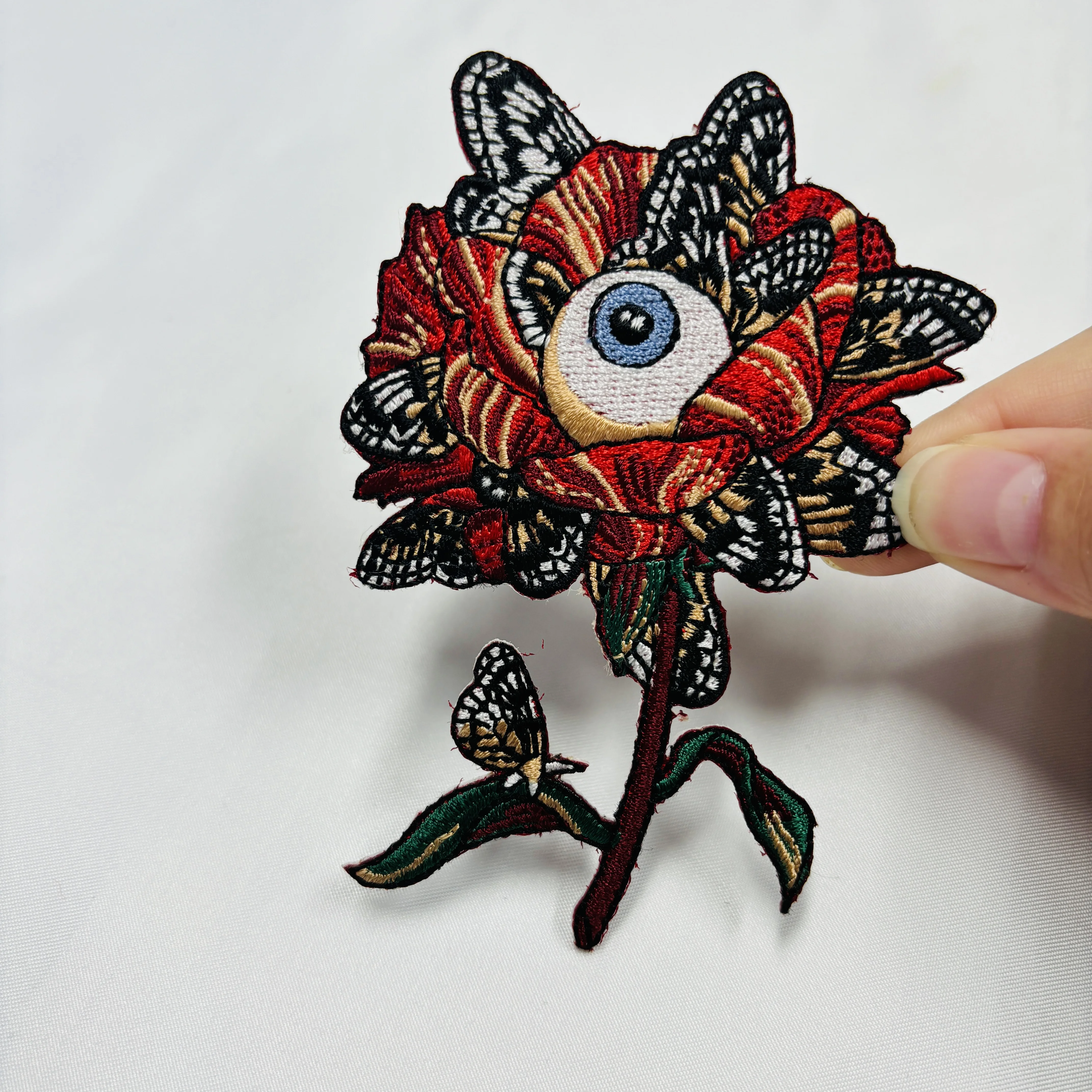 Wholesale Custom    Embroidered patches diy Patches Iron On backing  Sew On Patches For Clothing