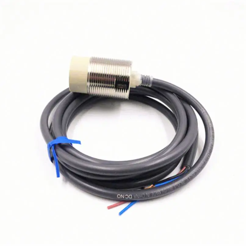 E2E-X1R5F1 2M proximity switch