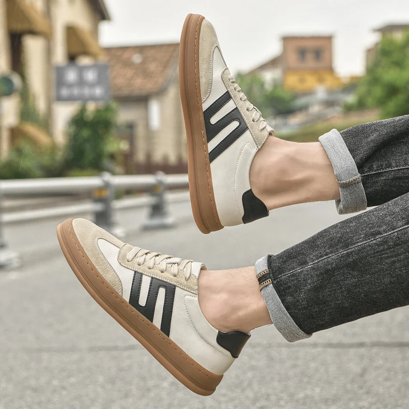 Lightweight Comfortable Suede Leather Loafers round Toe Sneakers with LED Lights Canvas Rubber PU and EVA Insoles