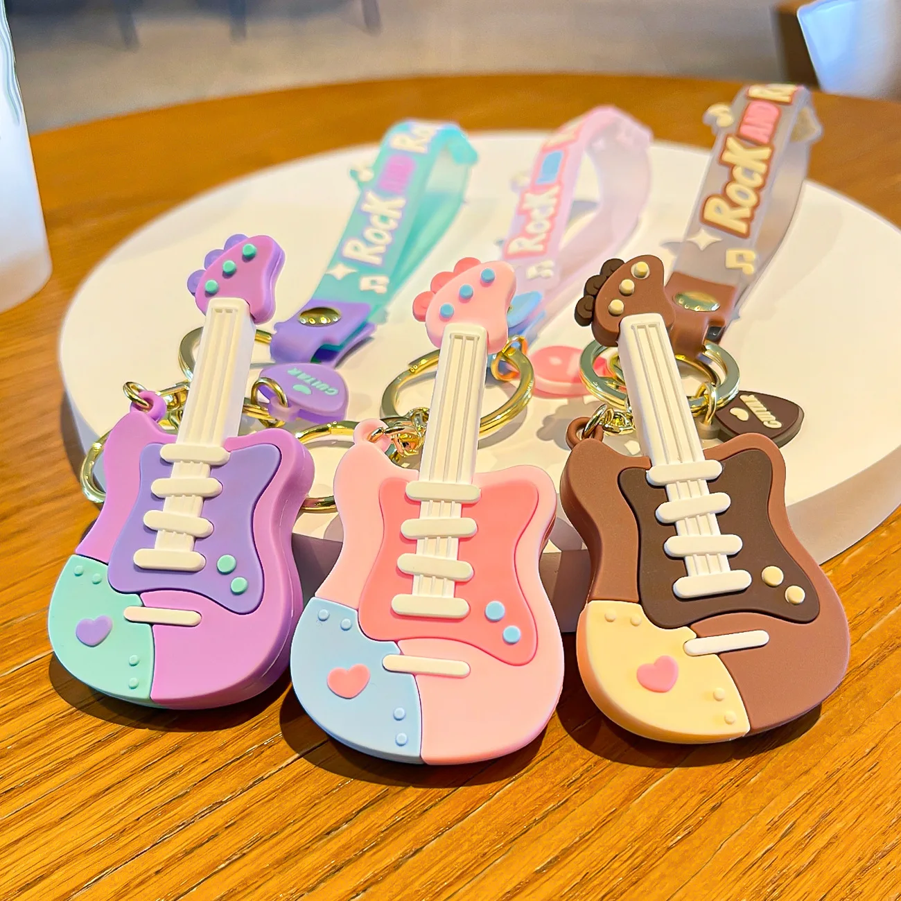 Wholesale hing quality  Rubber Keychains Creative Macaron 3D PVC Backpack Pendant Cartoon Silicon Cool Guitar Key Chain