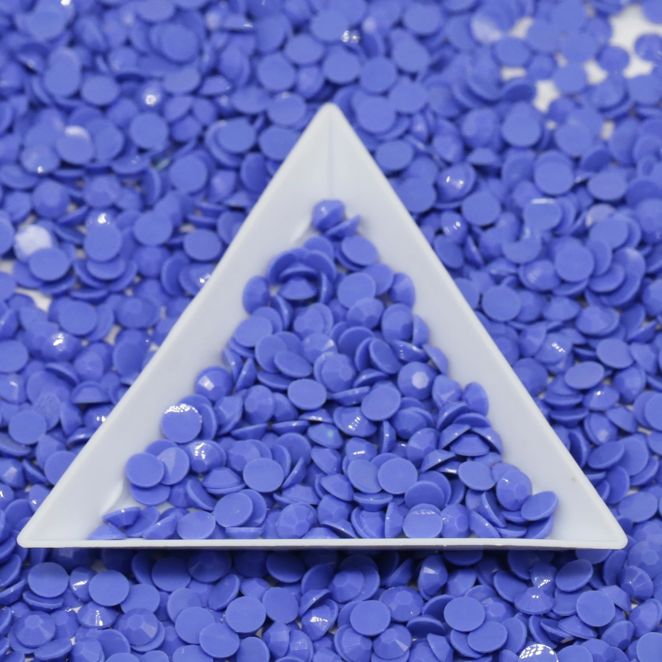 WHATSTONE Brown Color 3mm 4mm 5mm Flatback Resin Cabochon Rhinestone Beads For Jewelry Making