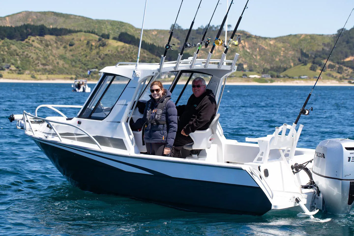 new popular design cabin fishing boat sea use lake use river use all available yacht luxury fresh water all welded hull boat